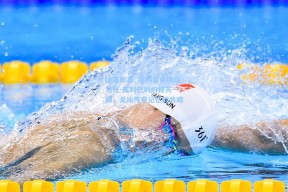 体育彩票_摩纳哥中场马马杜-库利巴利的惊天一脚，足坛传奇记忆的共鸣