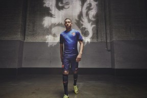 体彩大乐透：巴黎圣日耳曼登陆香港，首家官方旗舰店开启亚洲新篇章