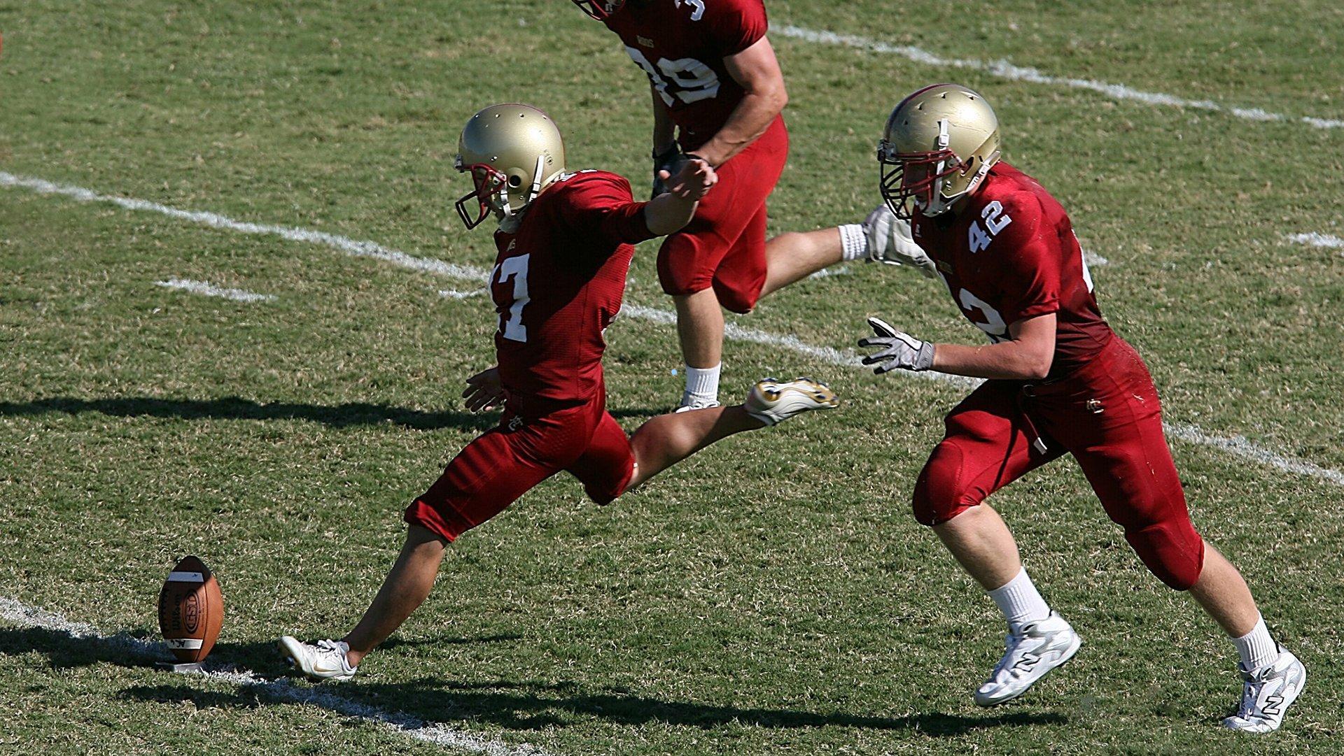 巴萨防线革新计划曝光，世体指向格瓦迪奥尔与巴斯托尼为中卫补强关键目标